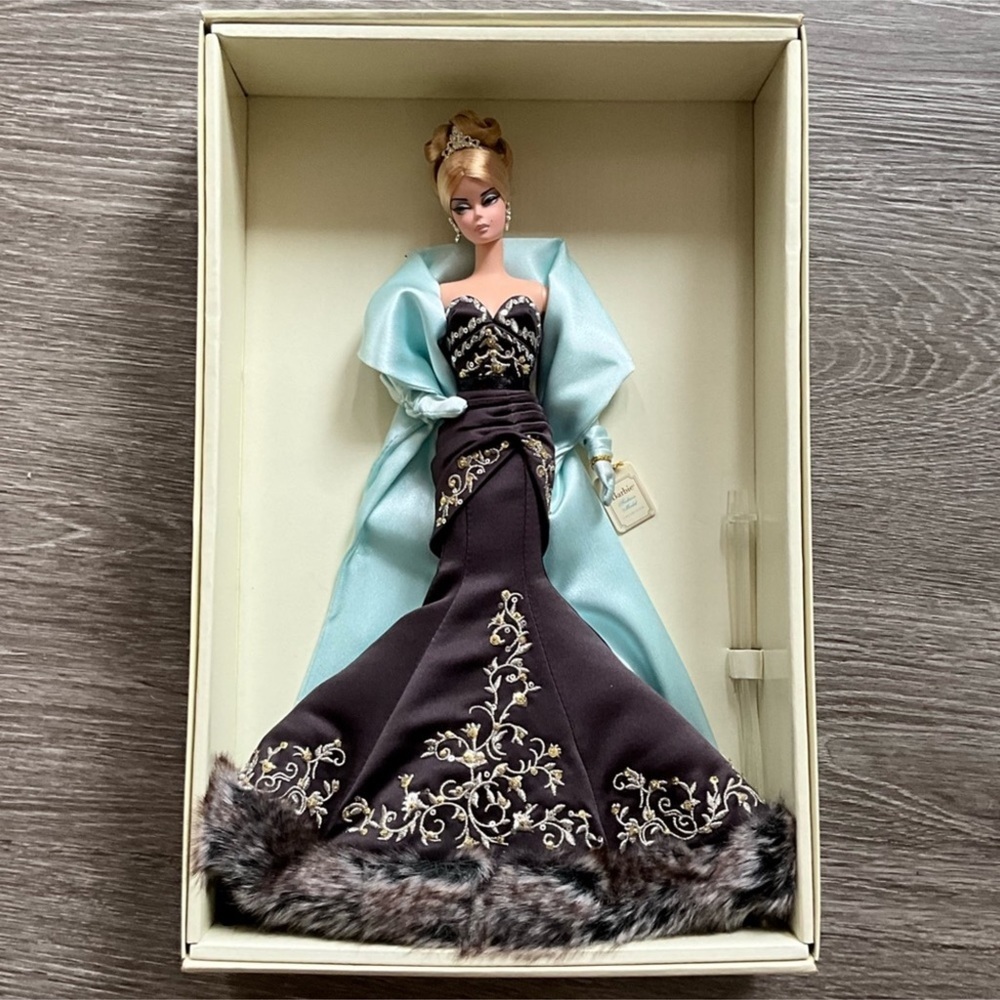 Silkstone Stolen Magic Barbie NIB - Picture 5 of 14